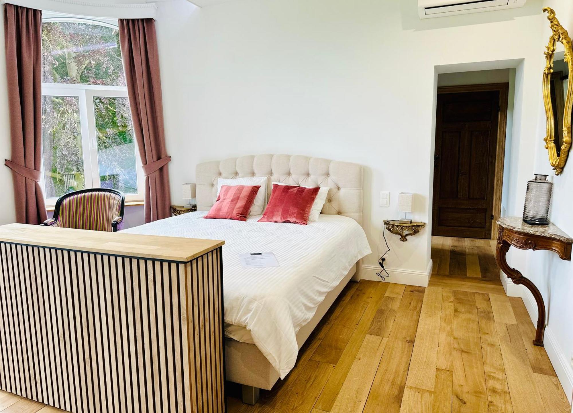 Suite Luxueuse Au Chateau De Saint Vitu 104 Tinlot Exterior foto
